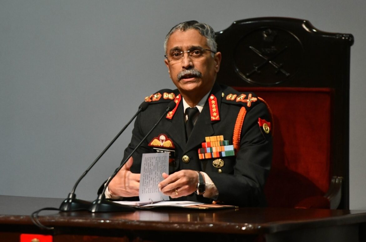 भारतीय सेना प्रमुख जनरल नरवणे नेपाल में मानद उपाधि से सम्मानित