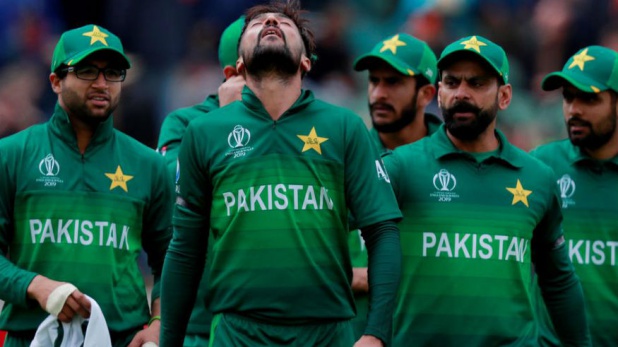 पाकिस्तान टीम के 6 क्रिकेटर कोरोना पॉजिटिव, प्रोटोकॉल तोड़ने का आरोप