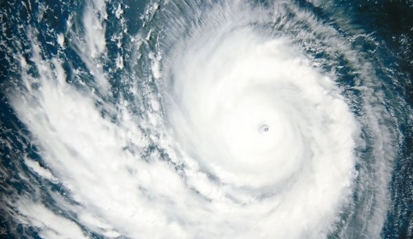 श्रीलंका में चक्रवाती तूफान बुरेवी के भारी बारिश के साथ धमकने की आशंका