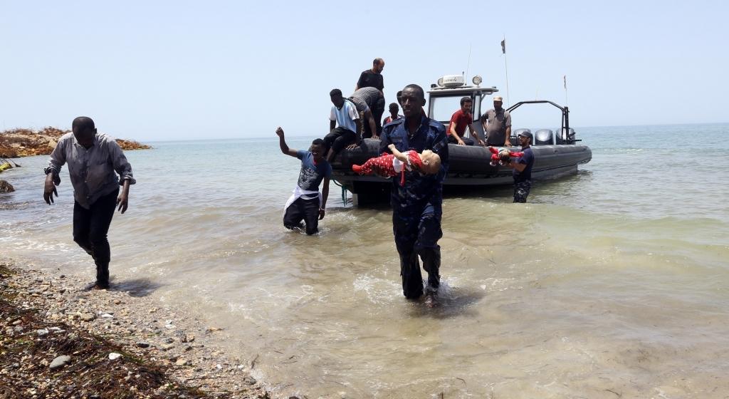 126 अवैध अप्रवासियों को लीबिया के तट से बचाया गया : यूएनएचसीआर