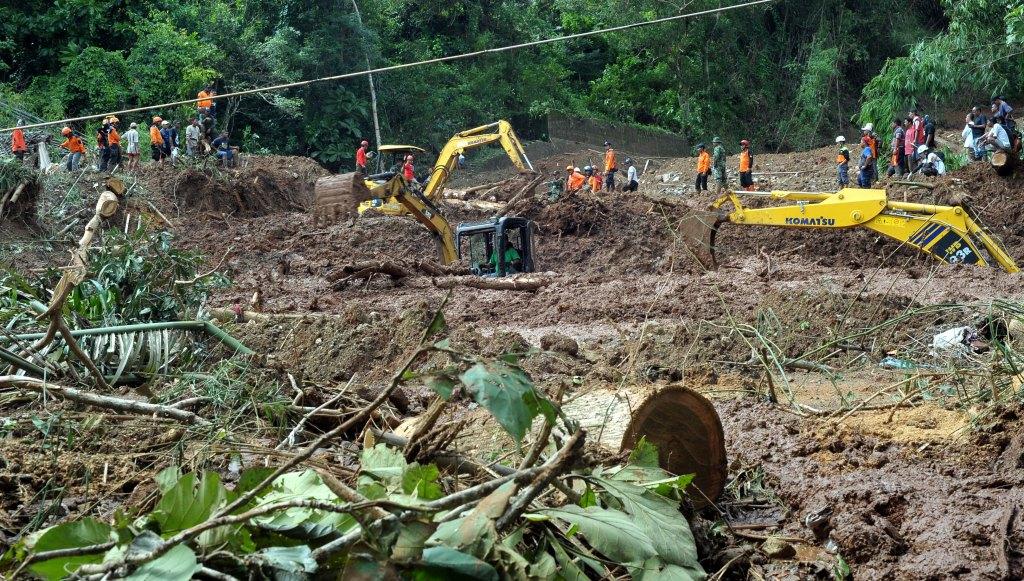 इंडोनेशिया : भूस्खलन में मरने वालों की संख्या 31 हुई