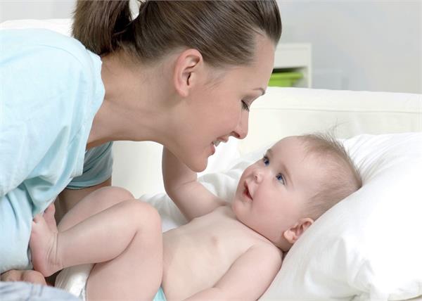 शिशु के लिए जरूरी है आयोडीन, एक्सपर्ट्स से जानें इसके फायदे और सही मात्रा