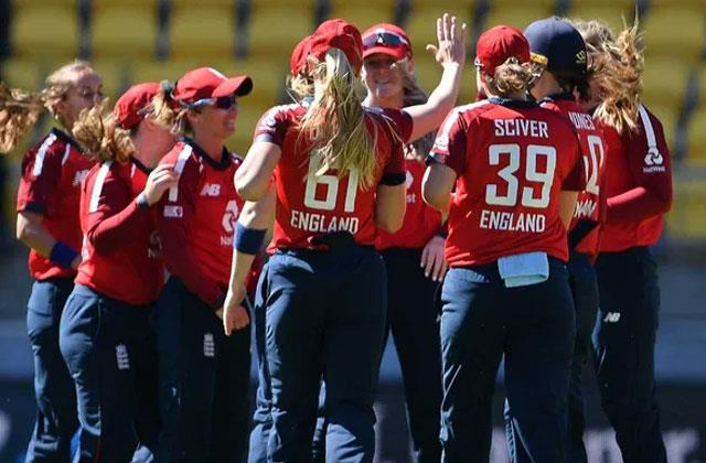 इंग्लैंड महिला टीम ने दूसरे टी20 मैच में न्यूजीलैंड को हराया, सीरीज में बनाई अजय बढ़त