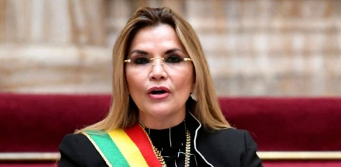 आतंकवाद के आरोप में बोलीविया की पूर्व अंतरिम राष्ट्रपति गिरफ्तार