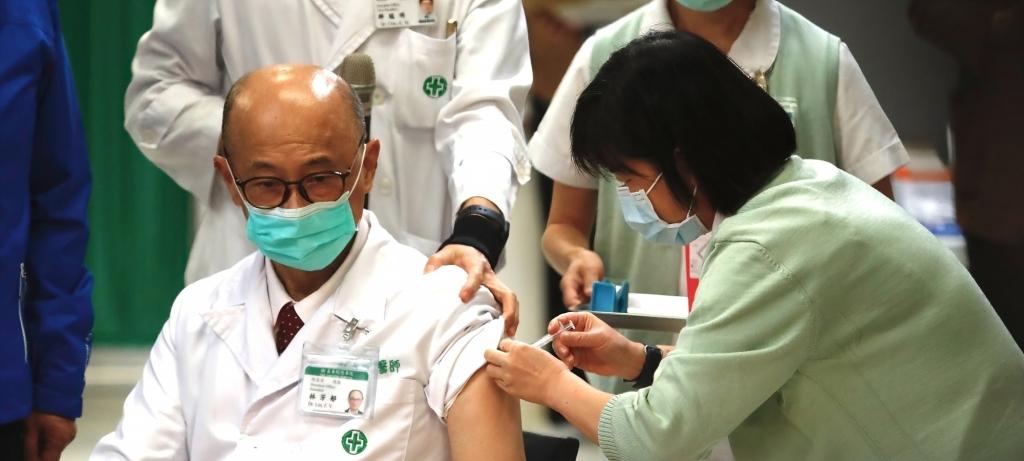 ताइवान ने कोविड टीकाकरण कार्यक्रम शुरू किया