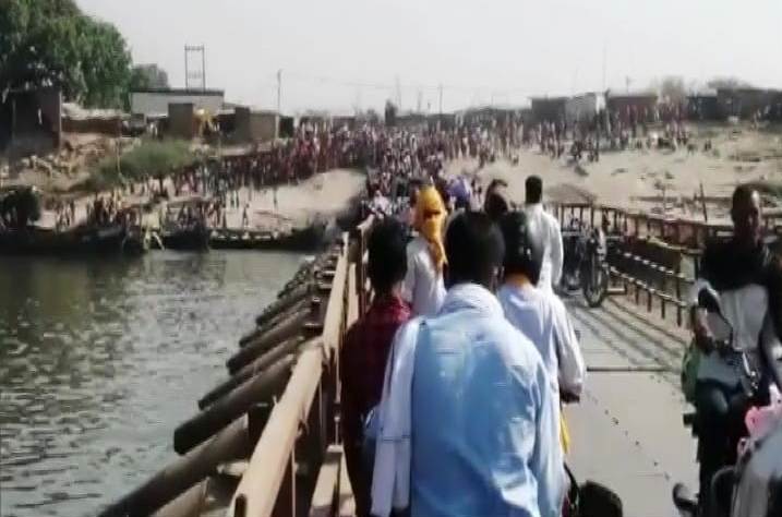 बिहार में बड़ा हादसा, गंगा नदी में गिरी सवारियों से भरी जीप, निकाले गए 9 शव