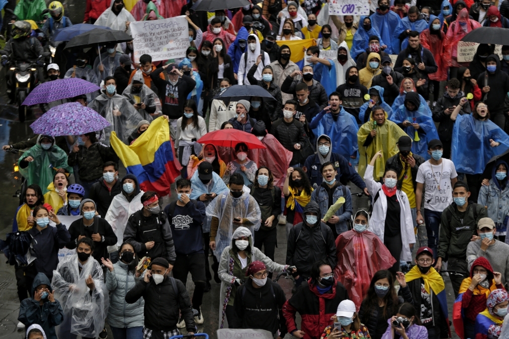 कोलंबियाई सरकार हड़ताल वाले नेताओं से मिलने को तैयार : राष्ट्रपति