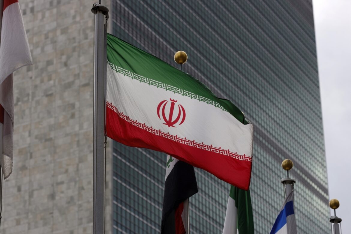 ईरान ने सऊदी के साथ सीधी बातचीत की पुष्टि की