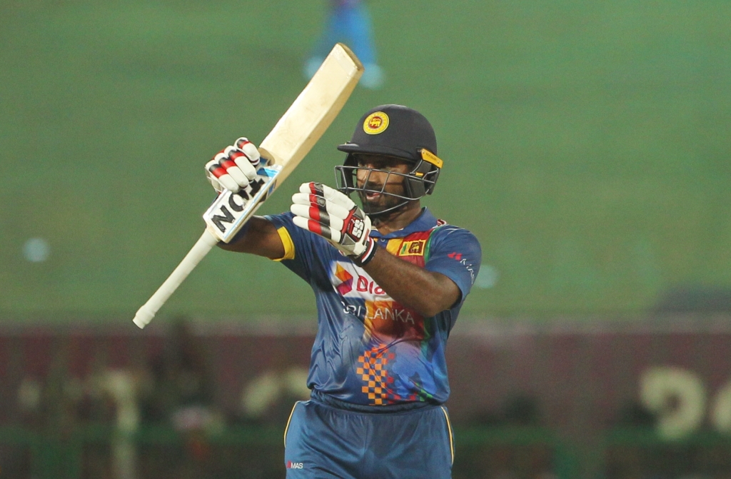 ढाका वनडे : परेरा का शतक, श्रीलंका ने बांग्लादेश को दिया 287 रनों का लक्ष्य