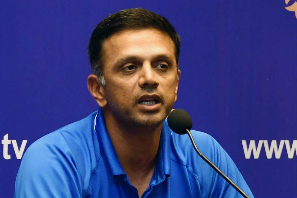 श्रीलंका दौरे पर भारतीय टीम के कोच हो सकते हैं द्रविड़