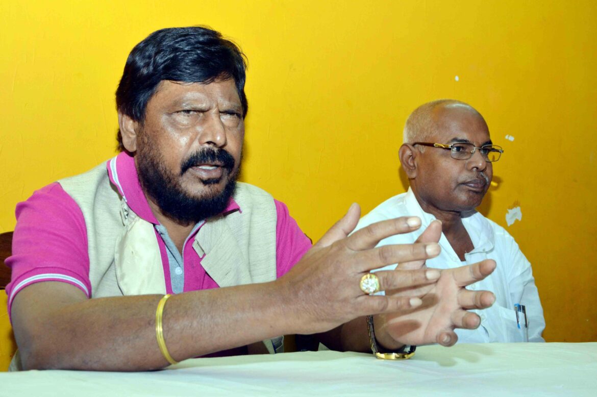 आगामी विधानसभा चुनावों में दो सीटों के लिए गोवा के सीएम से बात करूंगा : आठवले