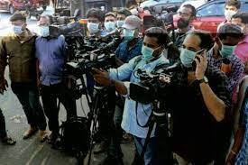 यूपी में पत्रकारों को फ्रंटलाइन वर्कर घोषित किया गया, संस्थानों में कैंप लगाकर होगा वैक्सीनेशन