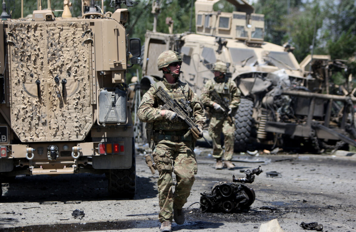 अफगानिस्तान में सैन्य काफिले पर बम विस्फोट, 2 नागरिकों की मौत