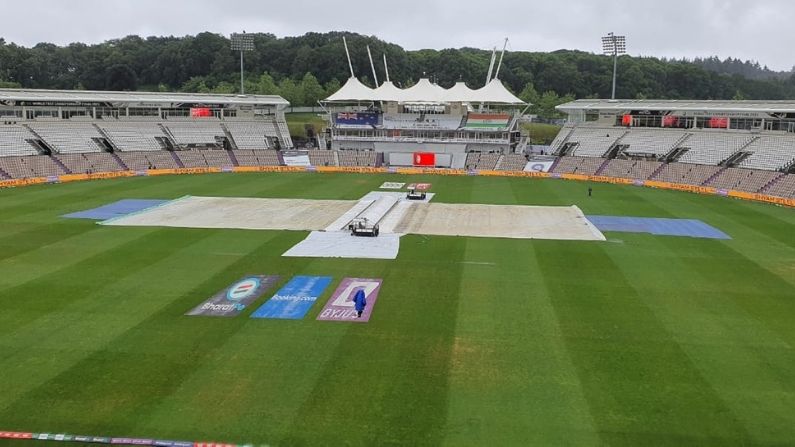 IND vs NZ Test: देरी से शुरू होगा मैच, बारिश के कारण पहला सेशन रद्द