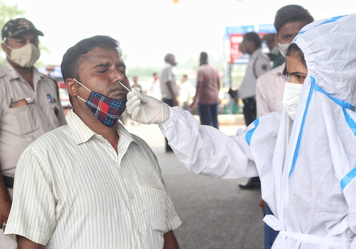 भारत में नए कोविड मामलों में 85 प्रतिशत कमी : स्वास्थ्य मंत्रालय