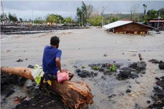 फिलीपींस : तूफान की चपेट में आने से 3 की मौत, 1 लापता