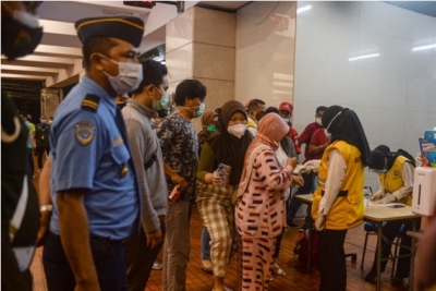 इंडोनेशिया में प्रवेश करने वाले विदेशियों को दिखाना होगा वैक्सीन कार्ड