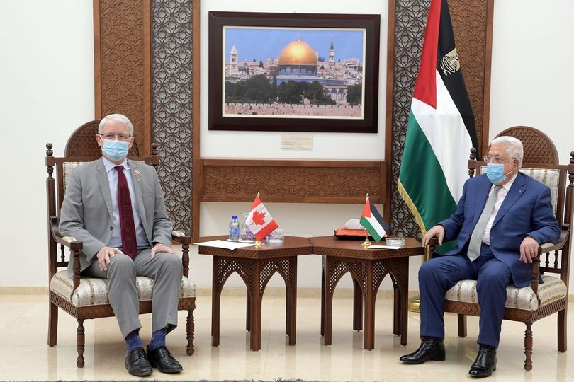 फिलिस्तीनी राष्ट्रपति ने रामल्लाह में कनाडा के विदेश मंत्री से मुलाकात की