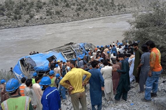 पाकिस्तान में आतंकी हमले में मारे गये चीनियों के शव स्वदेश पहुंचे