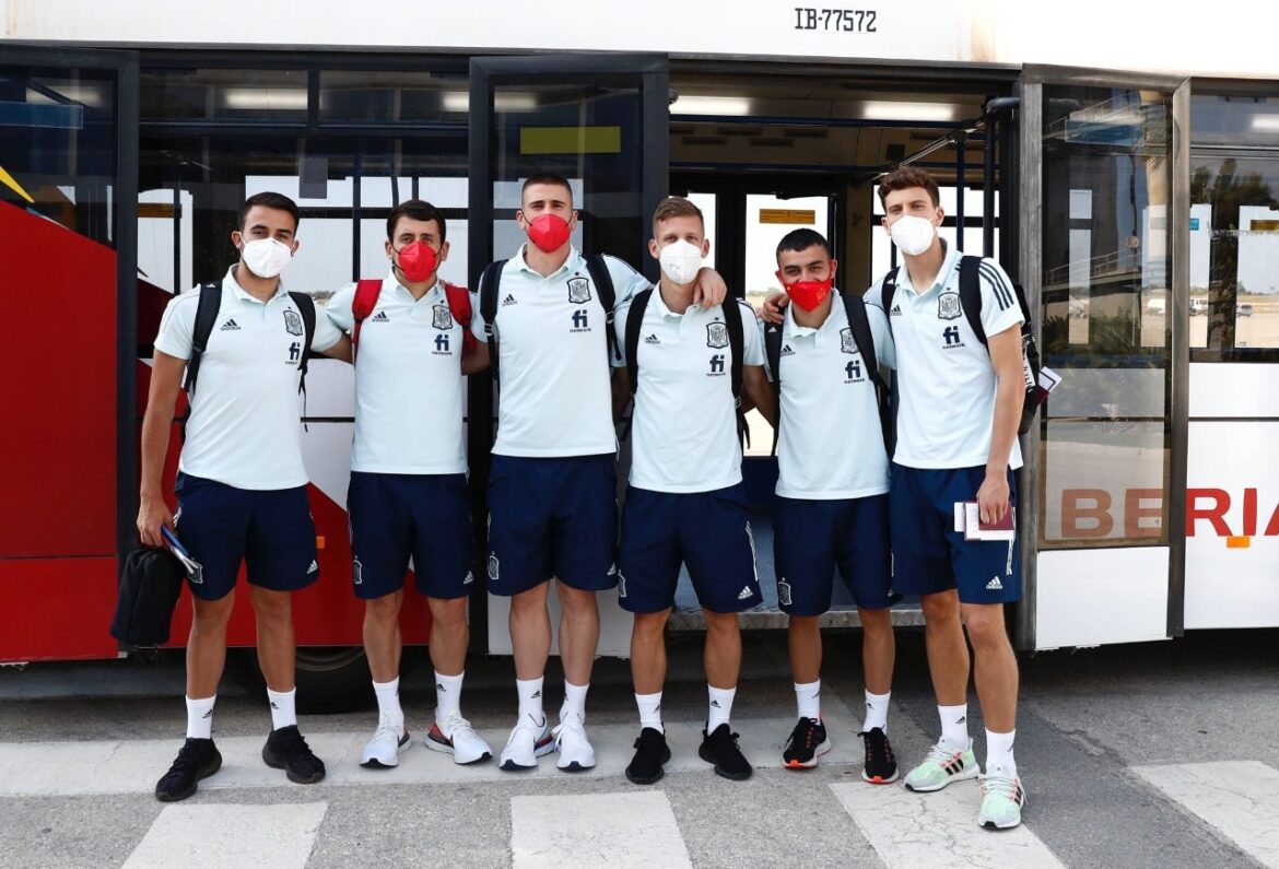 तकनीकी समस्या के कारण स्पेन फुटबॉल टीम की उड़ान में हुई देरी