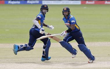भारत V/S श्रीलंका दूसरा वन-डे: श्रीलंका की तेज शुरुआत, मिनोद और अविष्का के बीच 50+ रन की ओपनिंग पार्टनरशिप