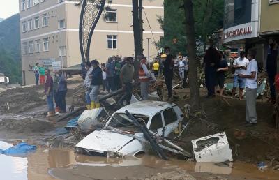 तुर्की में बाढ़ के कारण 17 लोगों की मौत