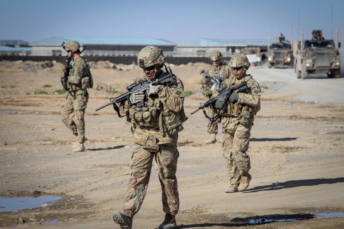 अफगान वापसी को लेकर चीन ने अमेरिका पर साधा निशाना