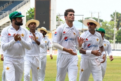 जमैका टेस्ट : अफरीदी ने झटके 6 विकेट, पाकिस्तान ने कसा शिकंजा