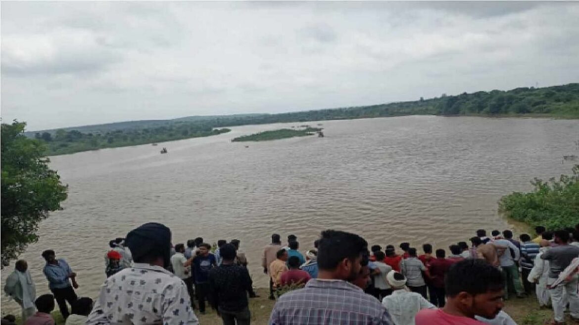 महाराष्ट्र: अमरावती में नाव पलटने से एक ही परिवार के 11 लोग डूबे, बच्ची समेत तीन के शव बरामद