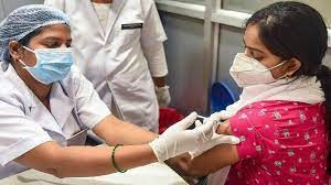 कोरोना वैक्‍सीनेशन में भारत की छलांग, 16 जनवरी से अब तक लगा डालीं 100 करोड़ से ज्‍यादा डोज