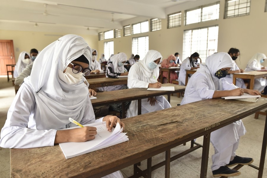 बांग्लादेश: टीकाकरण के बाद ही स्कूल जा सकेंगे छात्र