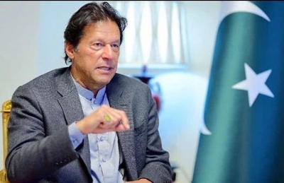 पाकिस्तान के पीएम इमरान खान की कुर्सी खतरे में, विपक्षी दलों ने पेश किया अविश्वास प्रस्ताव