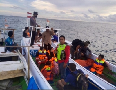 इंडोनेशिया में डूबा जहाज, लापता 25 लोगों की तलाश जारी