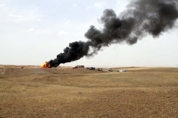 बगदाद के पास दो इराकी सैन्य ठिकानों पर बमबारी