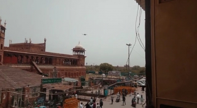 दिल्ली की जामा मस्जिद पर जुमे की नमाज के चलते सुरक्षा बढ़ी, ड्रोन की मदद से इलाके में निगरानी जारी