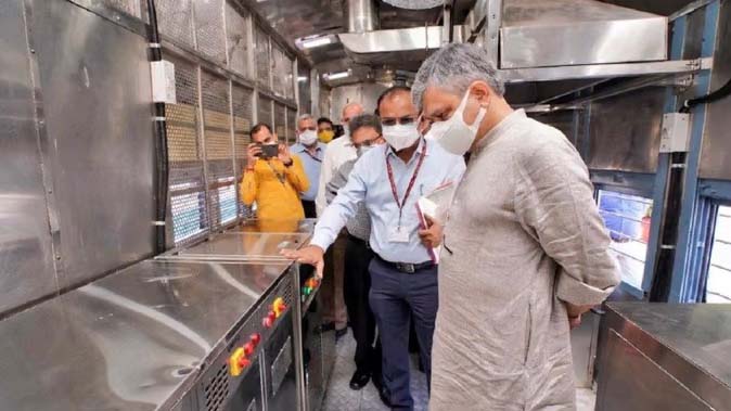 भारत में कब से शुरू होगी बुलेट ट्रेन सेवा, रेल मंत्री अश्विनी वैष्णव ने किया खुलासा