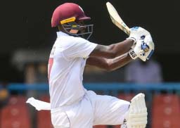 वेस्टइंडीज ने बांग्लादेश के खिलाफ 106 रन की बनाई बढ़त, काइल मेयर्स ने जड़ा शतक
