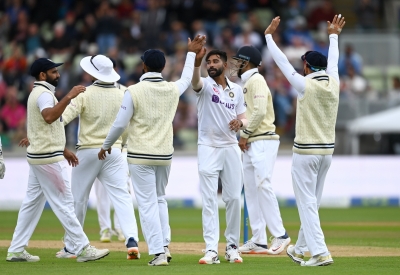 इंग्लैंड के खिलाफ हम 20 विकेट लेने में नाकाम रहे : द्रविड़