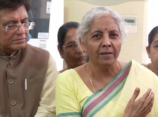 सोनिया गांधी ने सदन में भाजपा सांसद को धमकाया: निर्मला