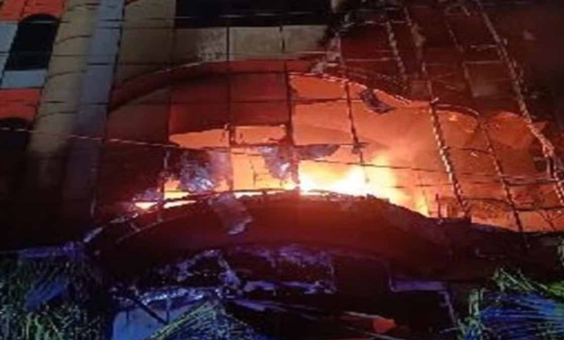 जामनगर के होटल एलेंटो में लगी आग,27 लोगों को सुरक्षित निकाला गया