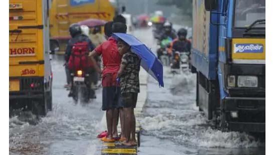 चेन्नई समेत 7 जिलों में बारिश का रेड अलर्ट:तमिलनाडु में स्कूल-कॉलेज बंद, परीक्षा निरस्त