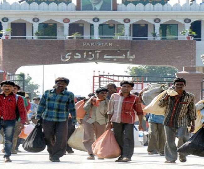 भारत ने 17 पाकिस्तानी नागरिकों को भेजा उनके वतन