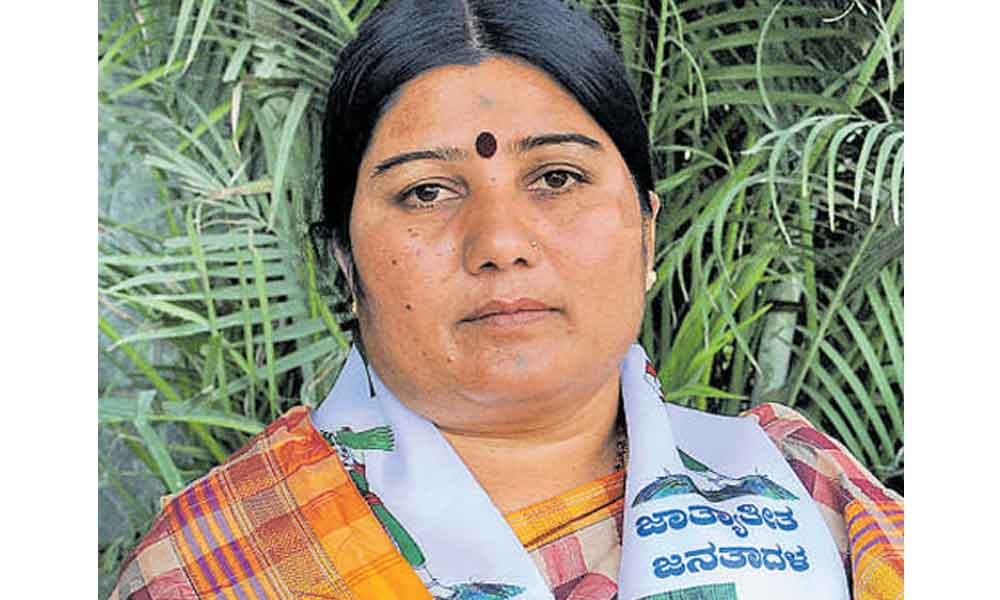 जद (एस) की महिला विधायक को गाली देने पर भाजपा के आठ कार्यकर्ताओं पर केस