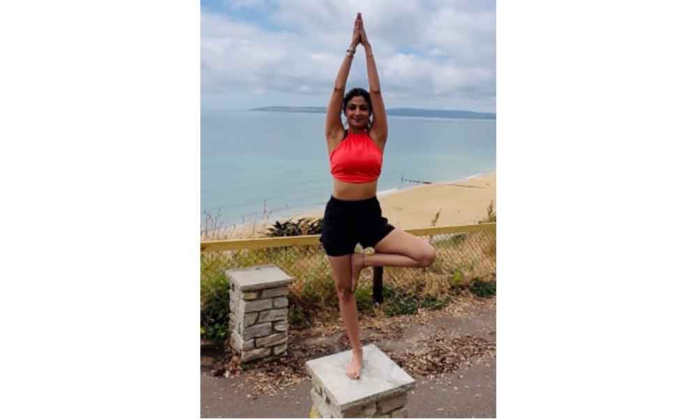 शांत और तनावमुक्त रहने में मदद करता है योग : शिल्पा शेट्टी