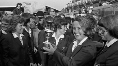 पहली बार क्रिकेट विश्व कप के 50 साल मना रहा है 1973 का महिला आयोजन