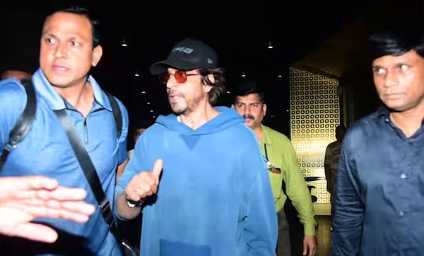 यूएस में घायल होने की खबर के बाद मुंबई एयरपोर्ट पर नजर आए शाहरुख खान
