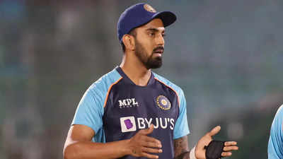 केएल राहुल लंदन से भारत लौटे, आईपीएल में वापसी के लिए तैयार