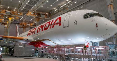 एयर इंडिया ने नए लोगो, डिज़ाइन के साथ अपने ए350 विमान का पहला लुक जारी किया