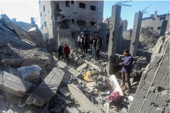इज़राइली सेना ने गाजा में नुसीरात शरणार्थी शिविर के आसपास की बमबारी