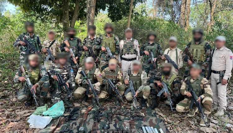 मणिपुर में सेना ने अत्याधुनिक हथियारों और गोला-बारूद का जखीरा बरामद किया